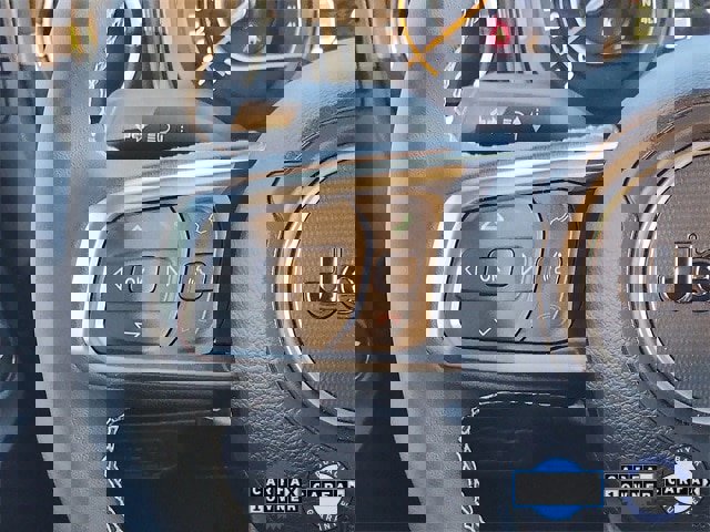 Used 2025 Jeep Wrangler Unlimited Sahara w/ Safety Group image 14