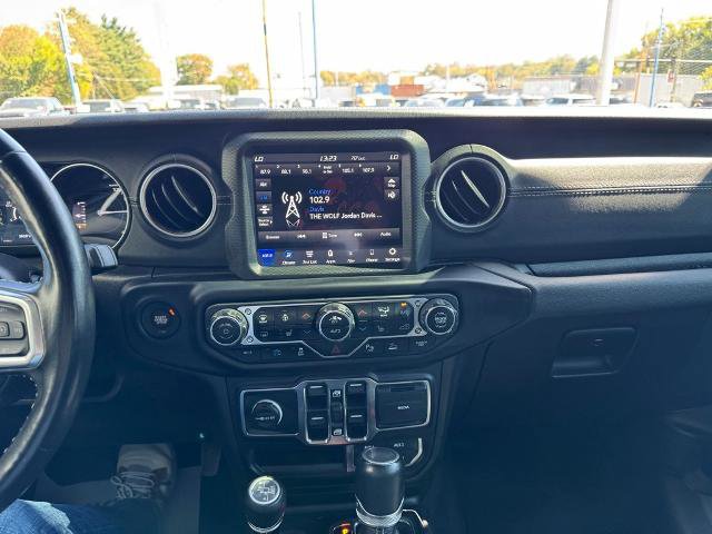 Used 2022 Jeep Wrangler Unlimited Sahara w/ Cold Weather Group image 14