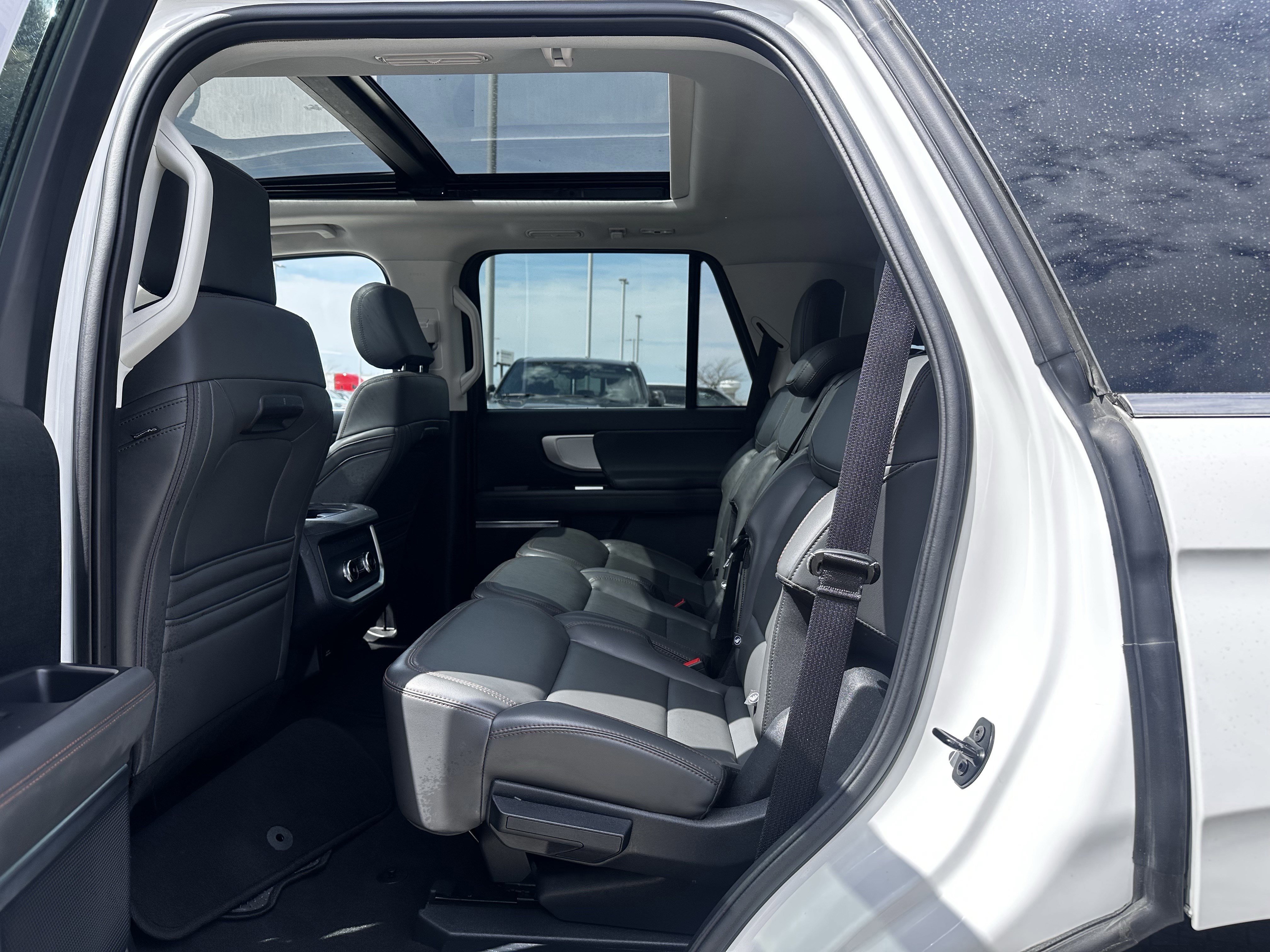 Certified 2025 Ford Expedition Active AWD/4WD image 19