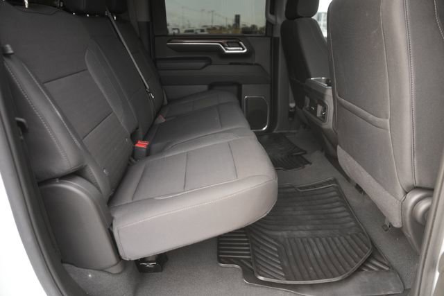 Used 2025 Chevrolet Silverado 3500 LT image 15