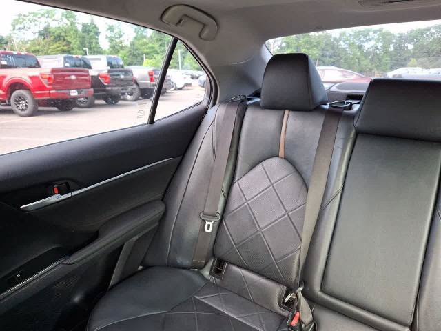 Used 2018 Toyota Camry XLE FWD image 12