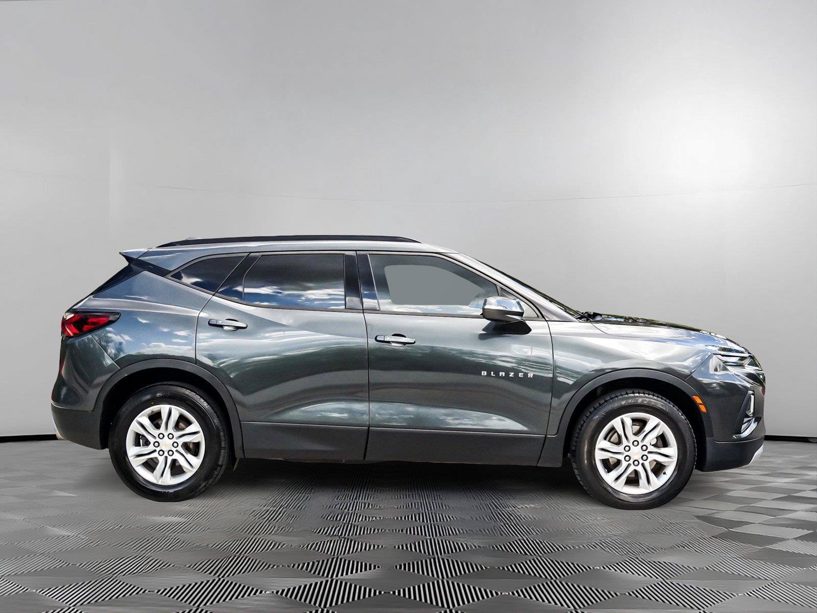 Used 2020 Chevrolet Blazer LT FWD image 3
