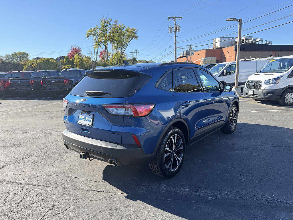 Certified 2022 Ford Escape SEL w/ SEL Stealth AWD Package image 7
