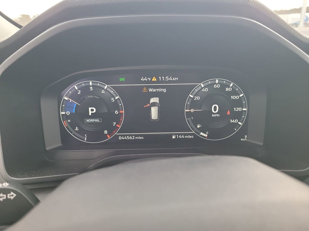 Used 2024 Mitsubishi Outlander SE image 16