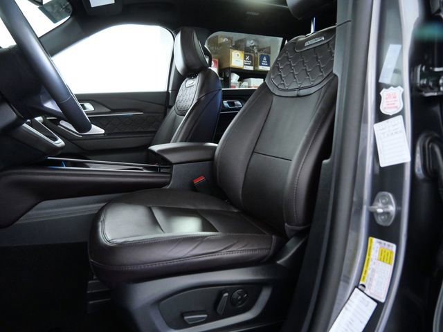Certified 2025 Ford Explorer Platinum w/ LUX Leather Package image 18