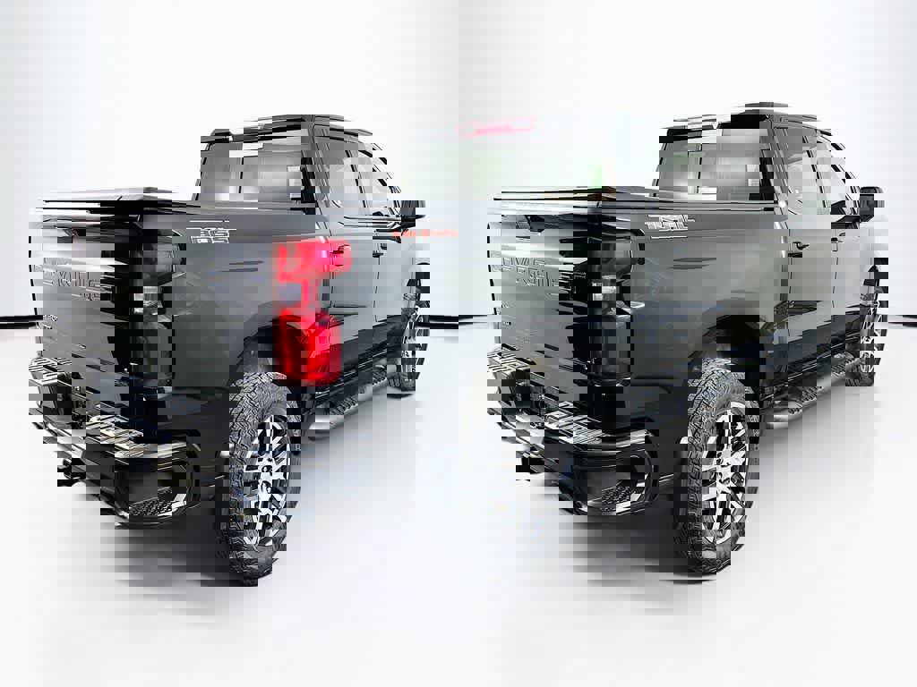 Used 2020 Chevrolet Silverado 1500 LT Trail Boss image 5