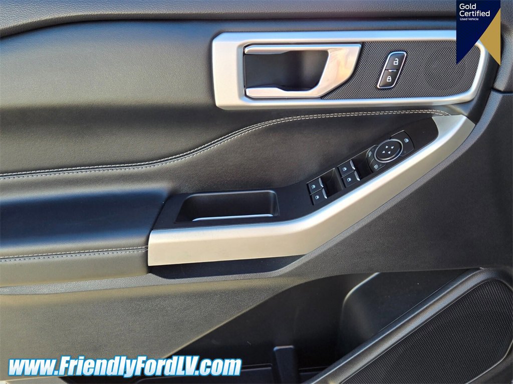 Certified 2022 Ford Explorer XLT w/ Equipment Group 202A image 17
