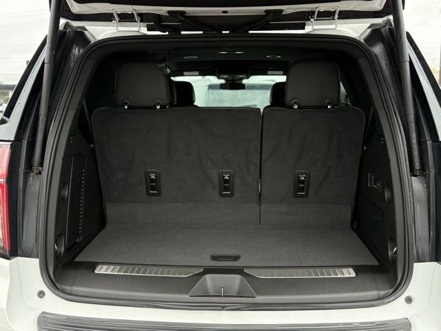 Used 2024 Chevrolet Tahoe Premier AWD/4WD image 23