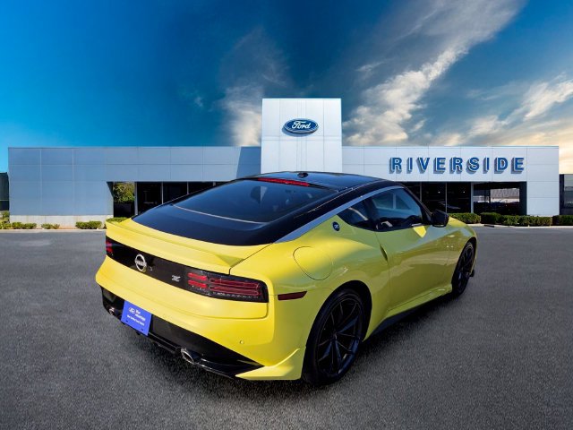 Used 2024 Nissan Z Performance w/ Floor Mat Package RWD image 7