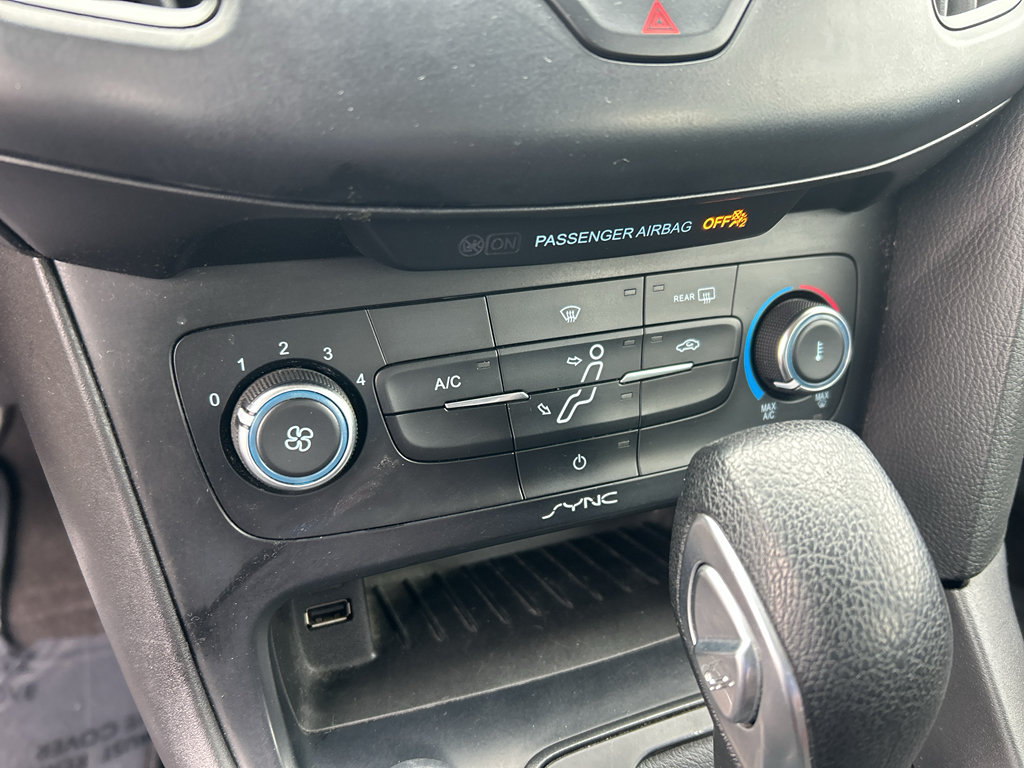 Certified 2017 Ford Focus SE FWD image 20