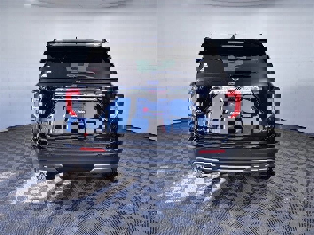 Certified 2023 Ford Explorer XLT w/ Equipment Group 202A image 3