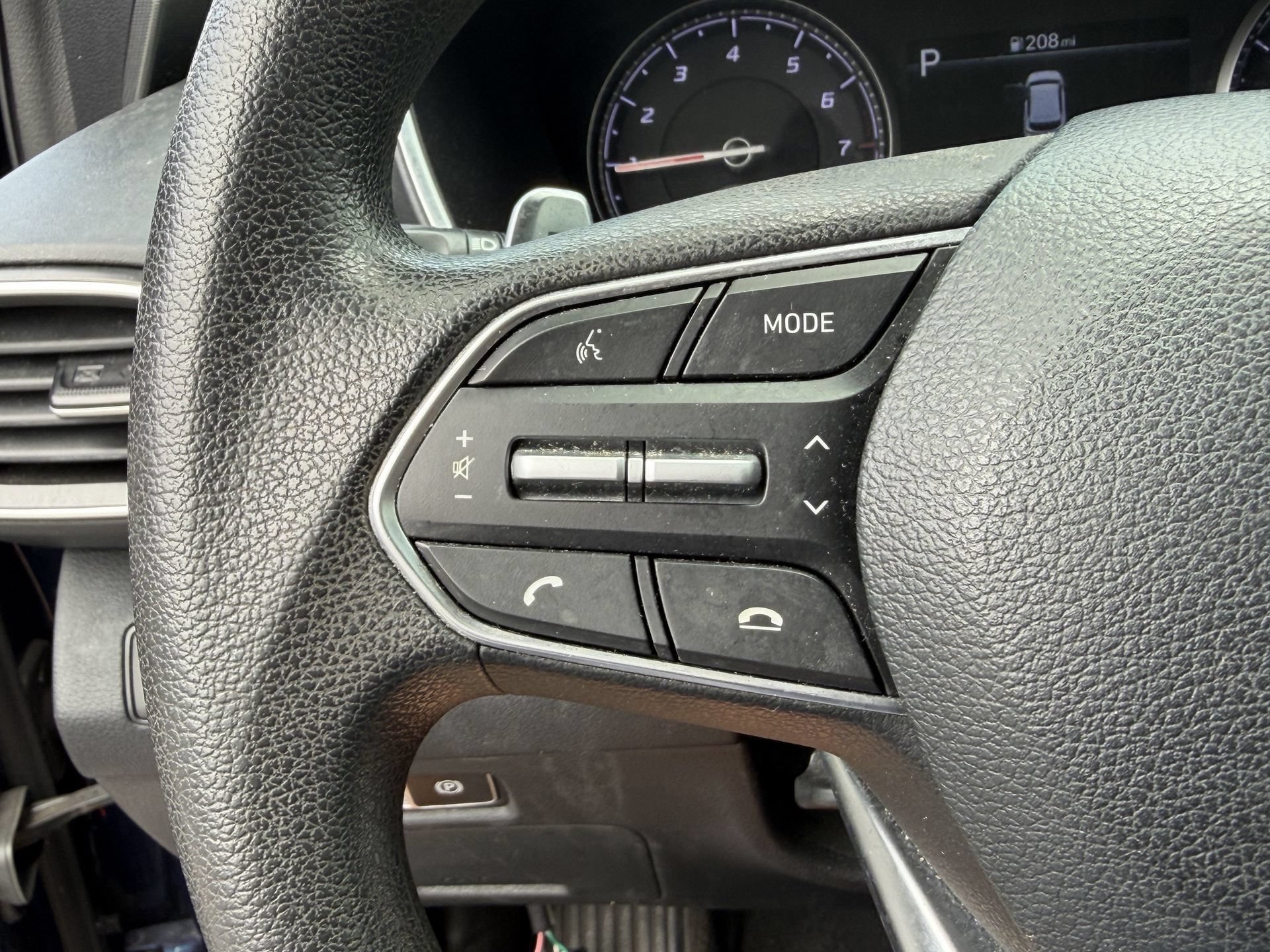 Used 2021 Hyundai Santa Fe SE FWD image 7