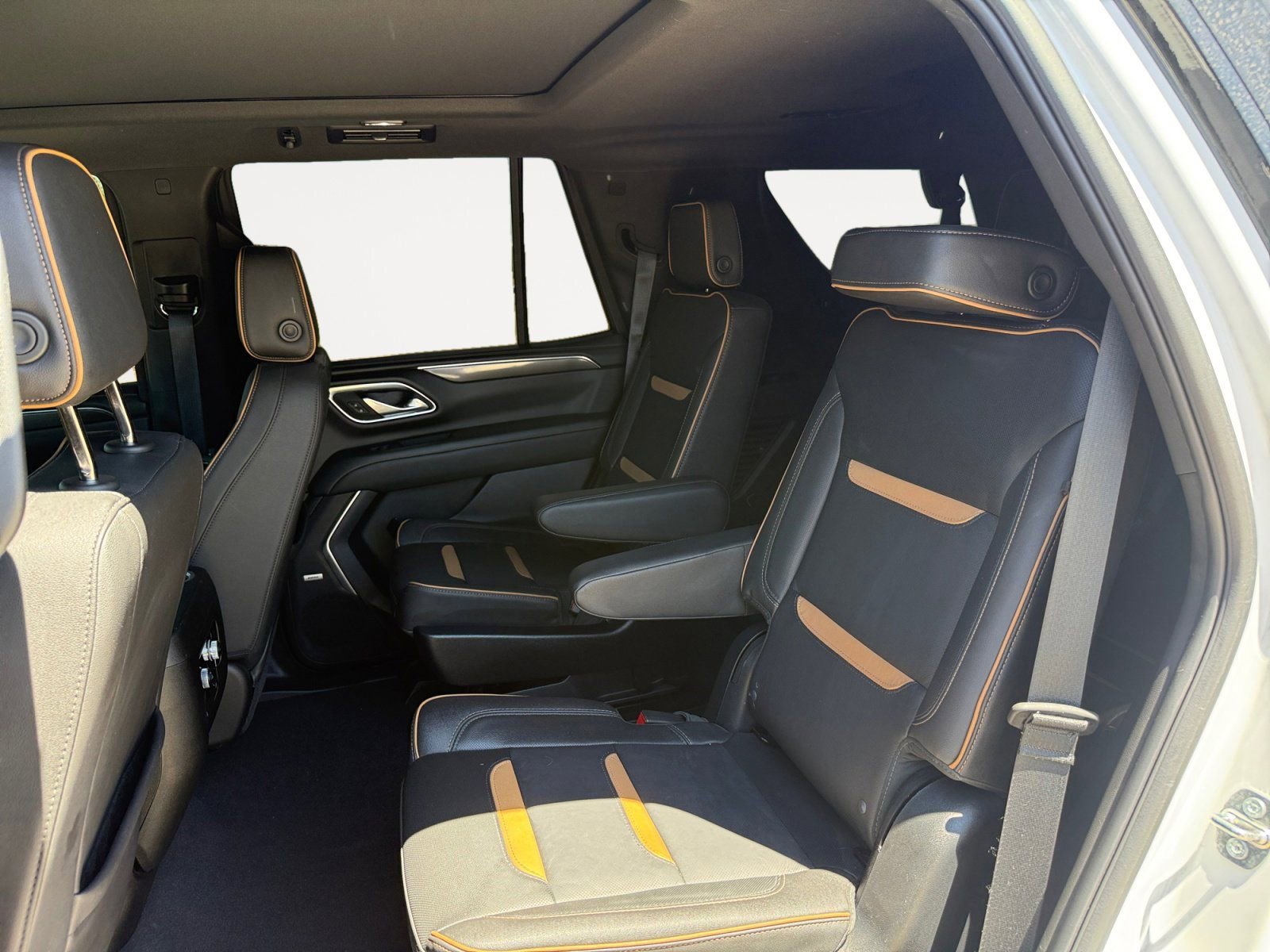 Used 2023 GMC Yukon AT4 w/ LPO, Floor Liner Package AWD/4WD image 13