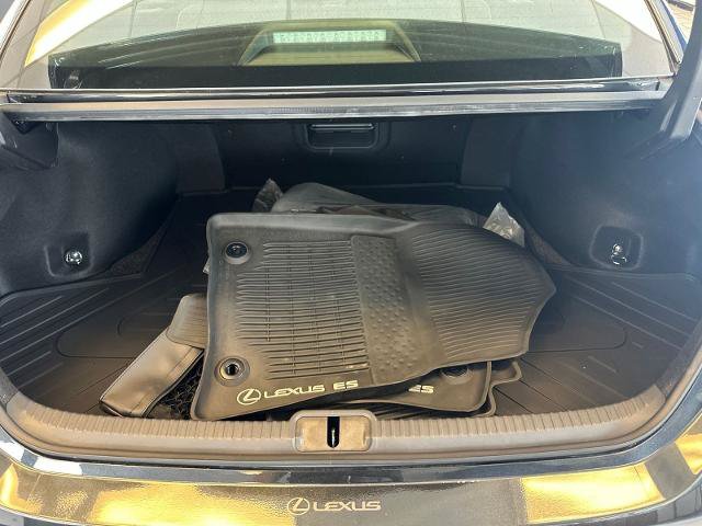 Used 2024 Lexus ES 350 w/ Premium Package FWD image 27