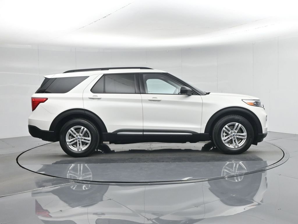 Certified 2023 Ford Explorer XLT w/ Equipment Group 202A image 33