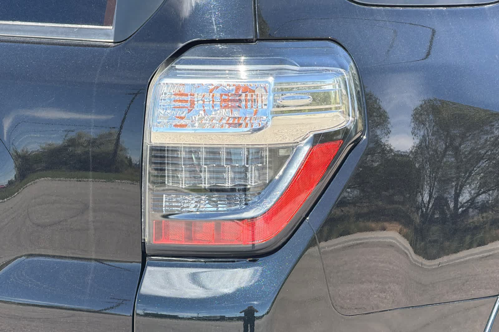 Used 2021 Toyota 4Runner Limited AWD/4WD image 27