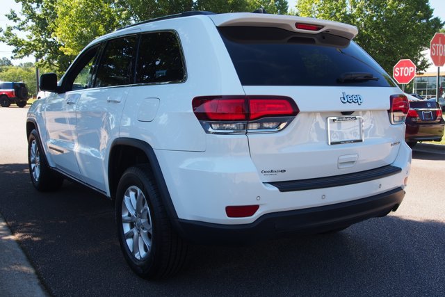 Used 2021 Jeep Grand Cherokee Laredo RWD image 5