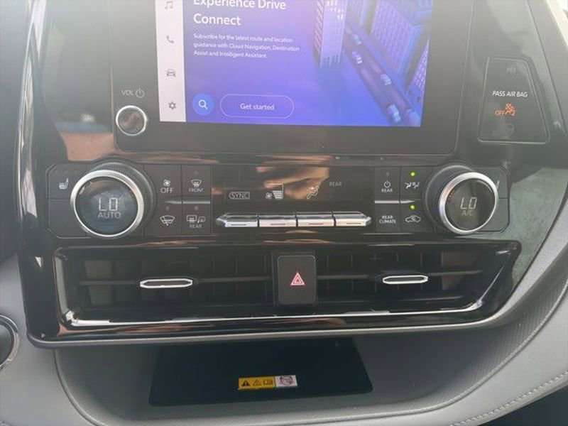 Used 2023 Toyota Highlander XLE FWD image 8