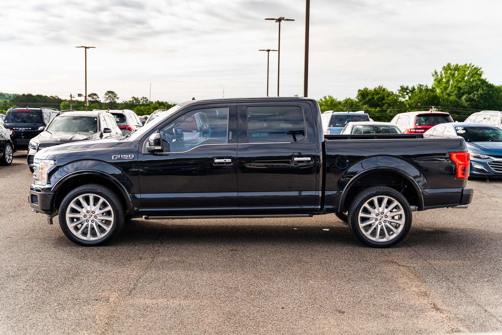 Certified 2019 Ford F150 Limited w/ Trailer Tow Package AWD/4WD image 4