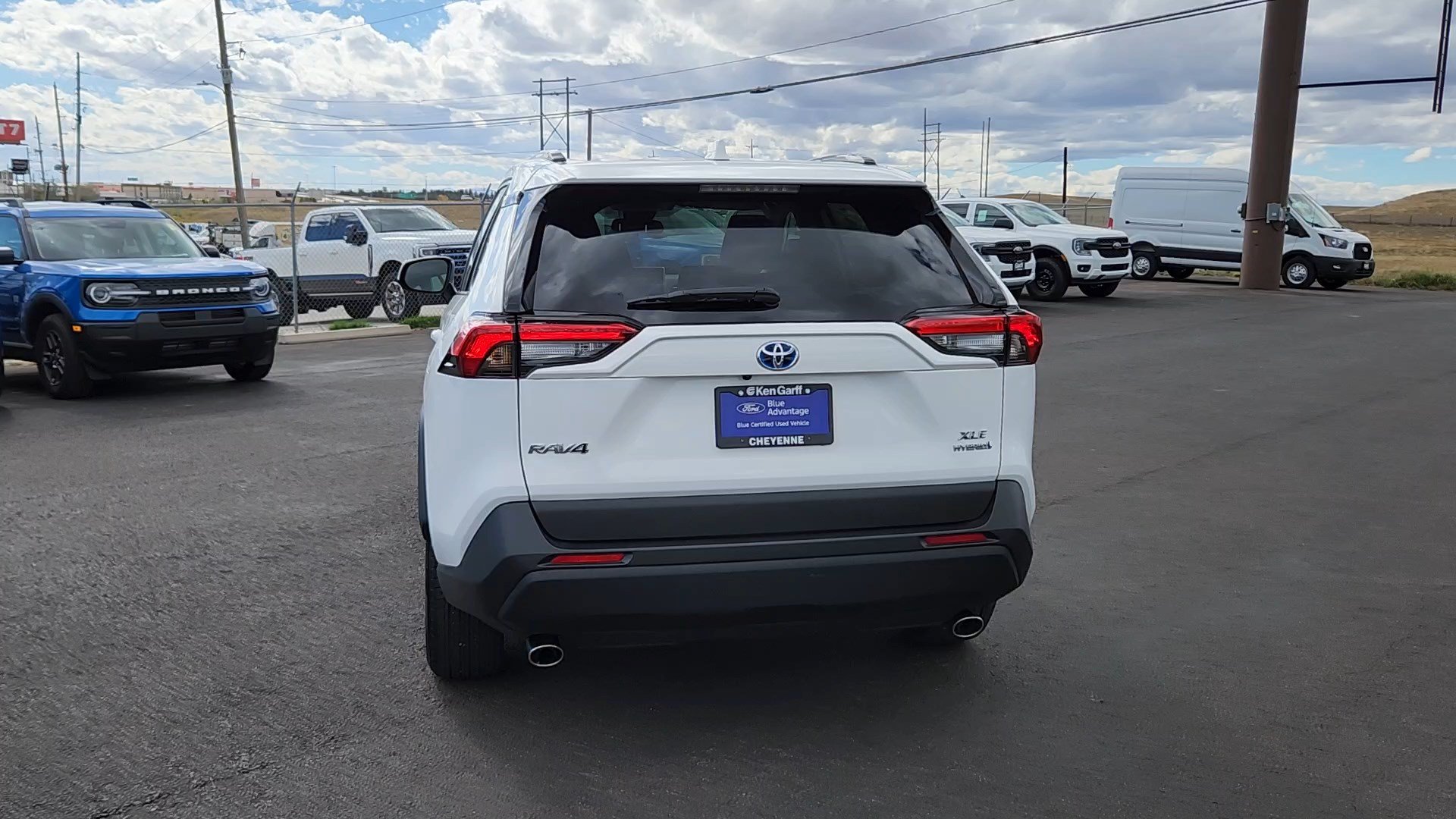 Used 2024 Toyota RAV4 XLE AWD/4WD image 4