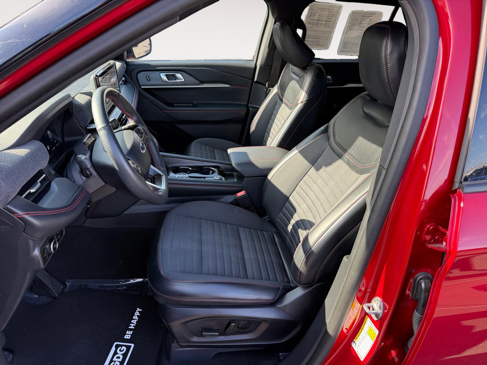 Certified 2025 Ford Explorer ST-Line image 10