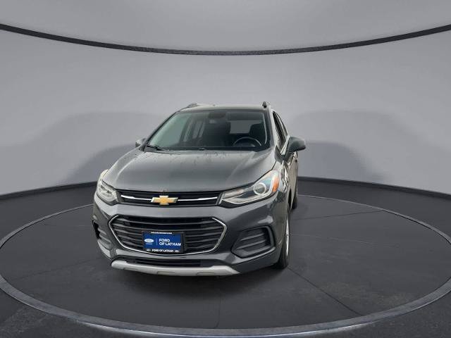 Used 2017 Chevrolet Trax LT w/ Driver Confidence Package AWD/4WD image 3