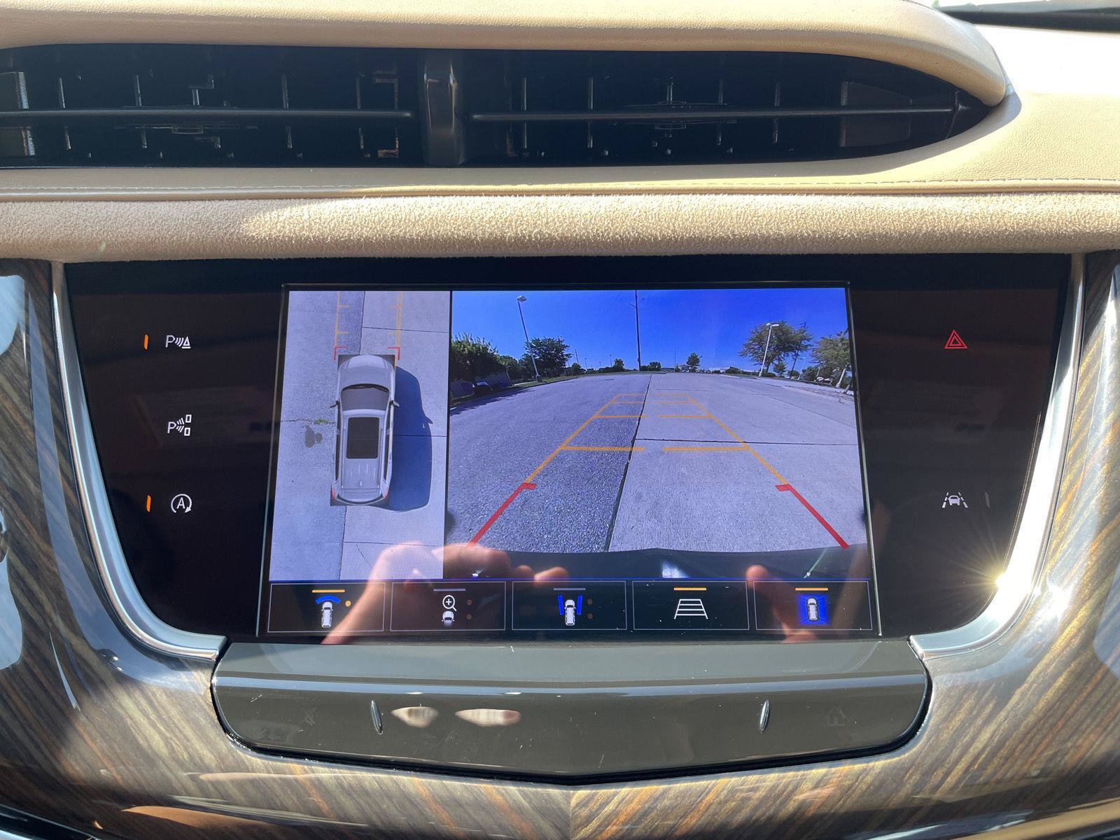 Used 2025 Cadillac XT6 Sport w/ Platinum Package AWD/4WD image 27