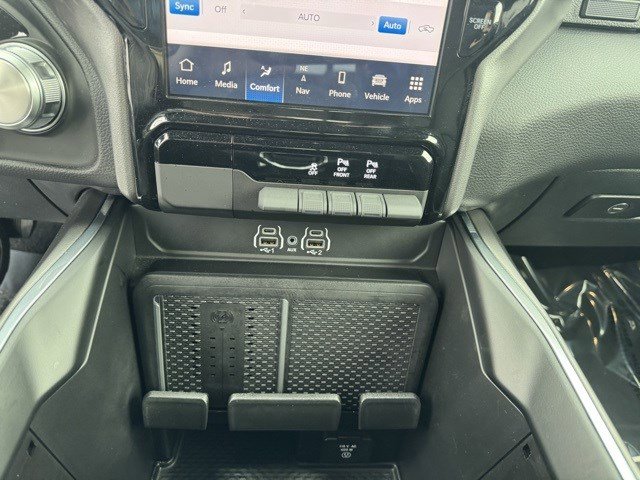 Used 2025 RAM 1500 Laramie w/ Sport Appearance Package image 21