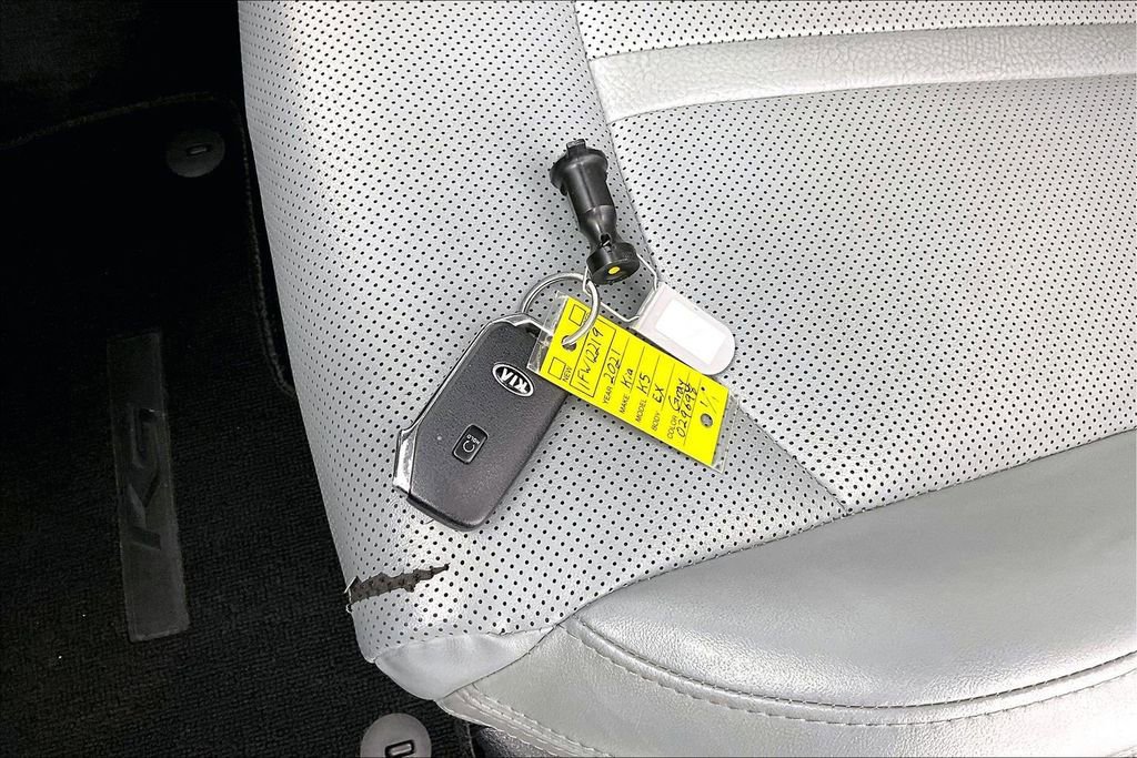 Used 2021 Kia K5 EX image 13