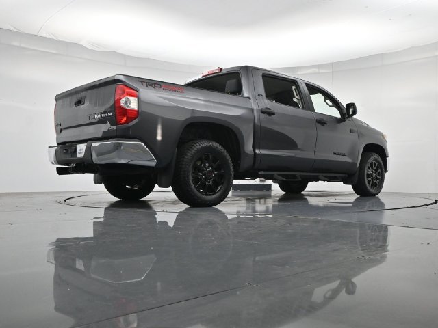 Used 2020 Toyota Tundra SR5 w/ SR5 Upgrade Package AWD/4WD image 27