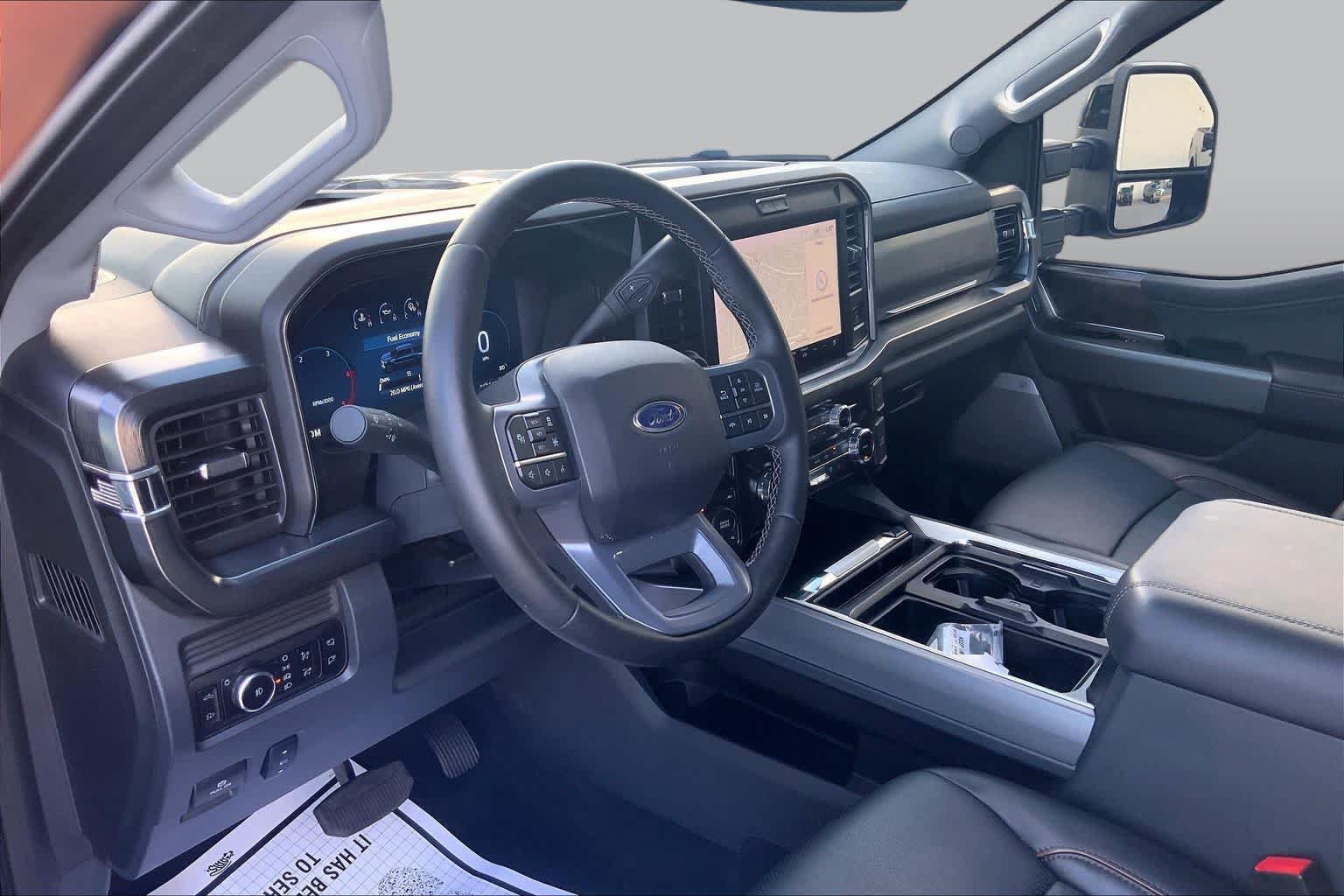 Certified 2025 Ford F250 Lariat w/ Lariat Ultimate Package AWD/4WD image 18