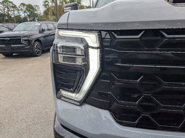 Used 2025 Chevrolet Silverado 2500 ZR2 w/ Technology Package AWD/4WD image 10