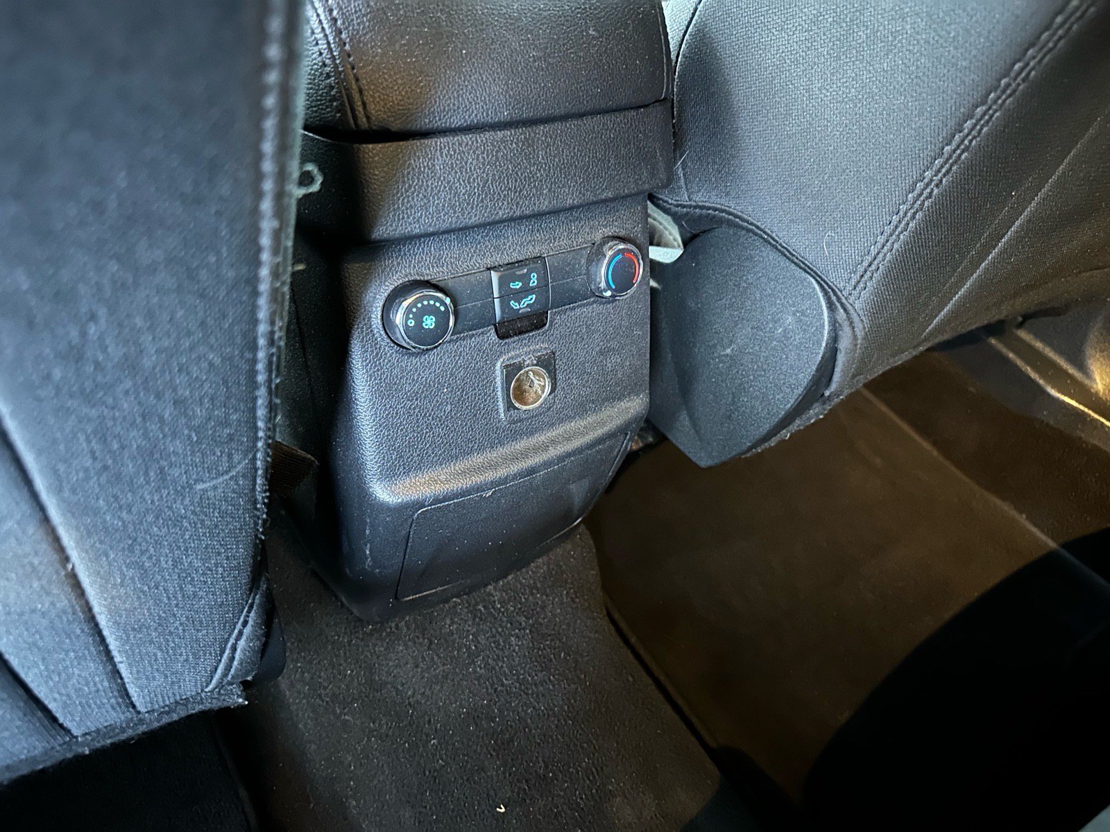 Certified 2019 Ford Explorer XLT w/ Equipment Group 201A FWD image 25