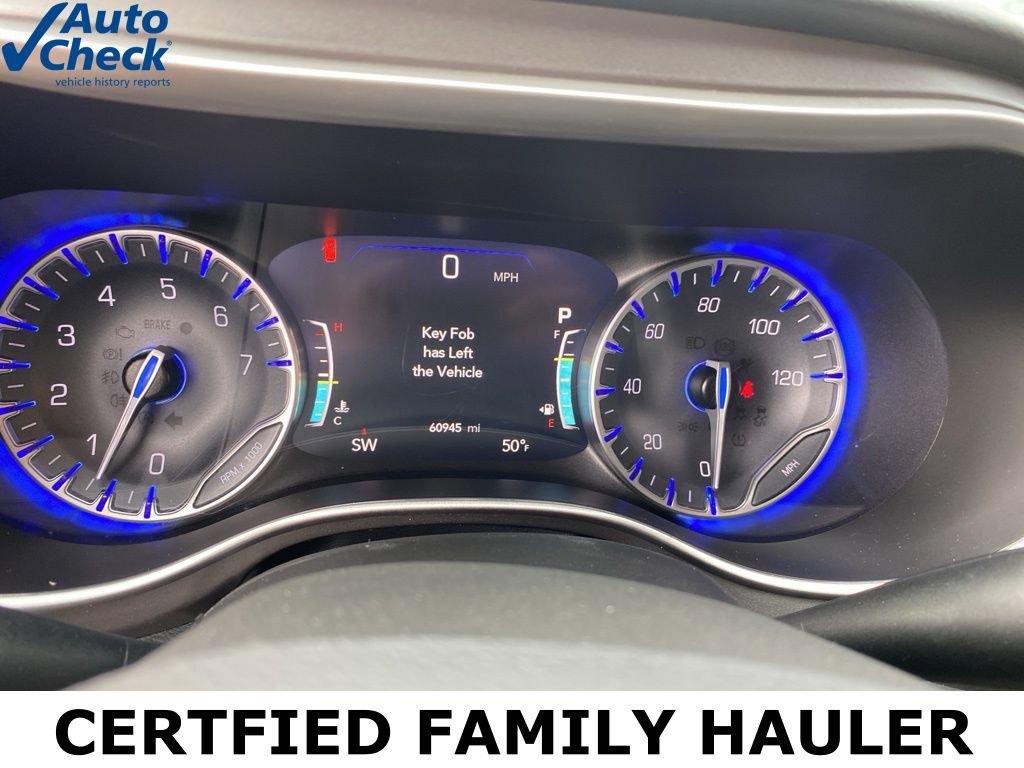 Used 2024 Chrysler Pacifica Touring-L FWD image 35