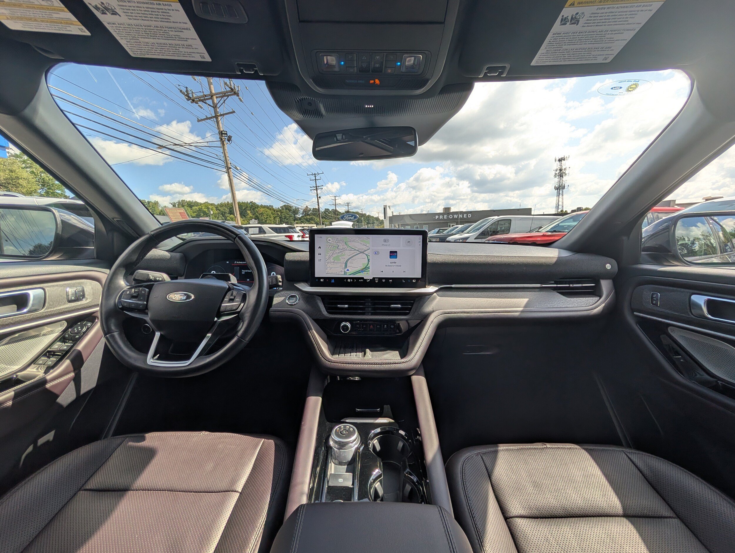 Certified 2025 Ford Explorer Platinum w/ LUX Leather Package AWD/4WD image 23