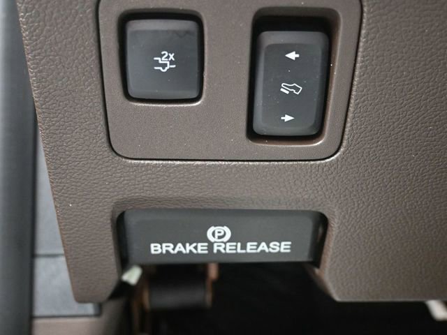 Certified 2022 Ford F350 King Ranch w/ King Ranch Ultimate Package AWD/4WD image 9