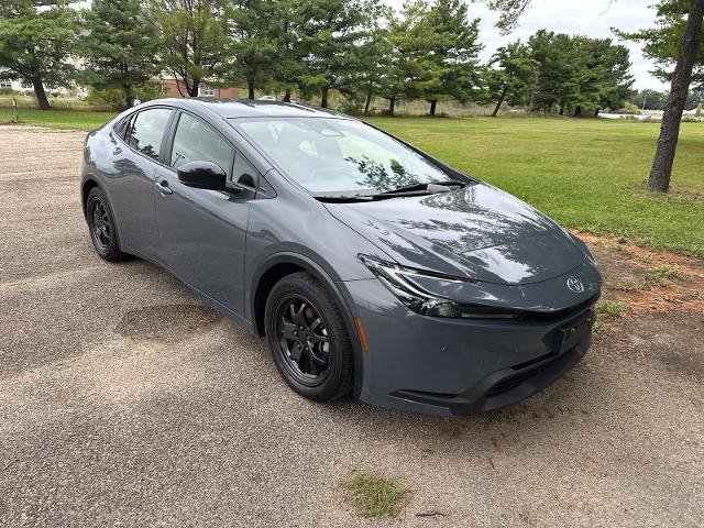Used 2024 Toyota Prius LE FWD image 29