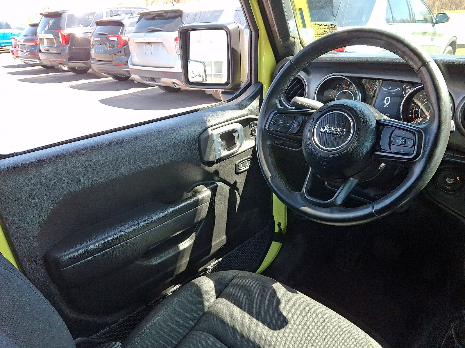 Used 2023 Jeep Wrangler Willys AWD/4WD image 14