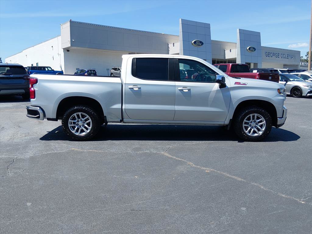 Used 2021 Chevrolet Silverado 1500 LT AWD/4WD image 3
