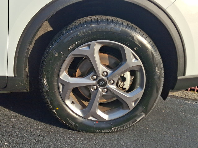 Certified 2025 Ford Escape ST-Line Select AWD/4WD image 8