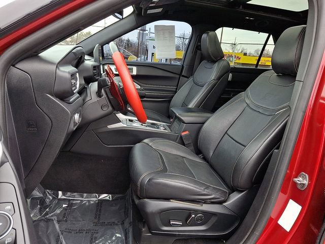 Certified 2020 Ford Explorer ST w/ ST Street Pack image 14