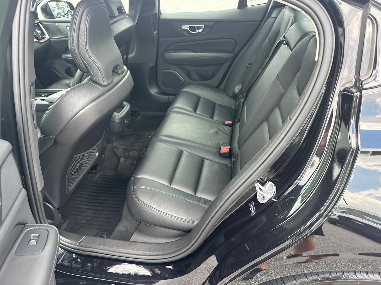 Used 2024 Volvo S60 B5 Plus FWD image 22
