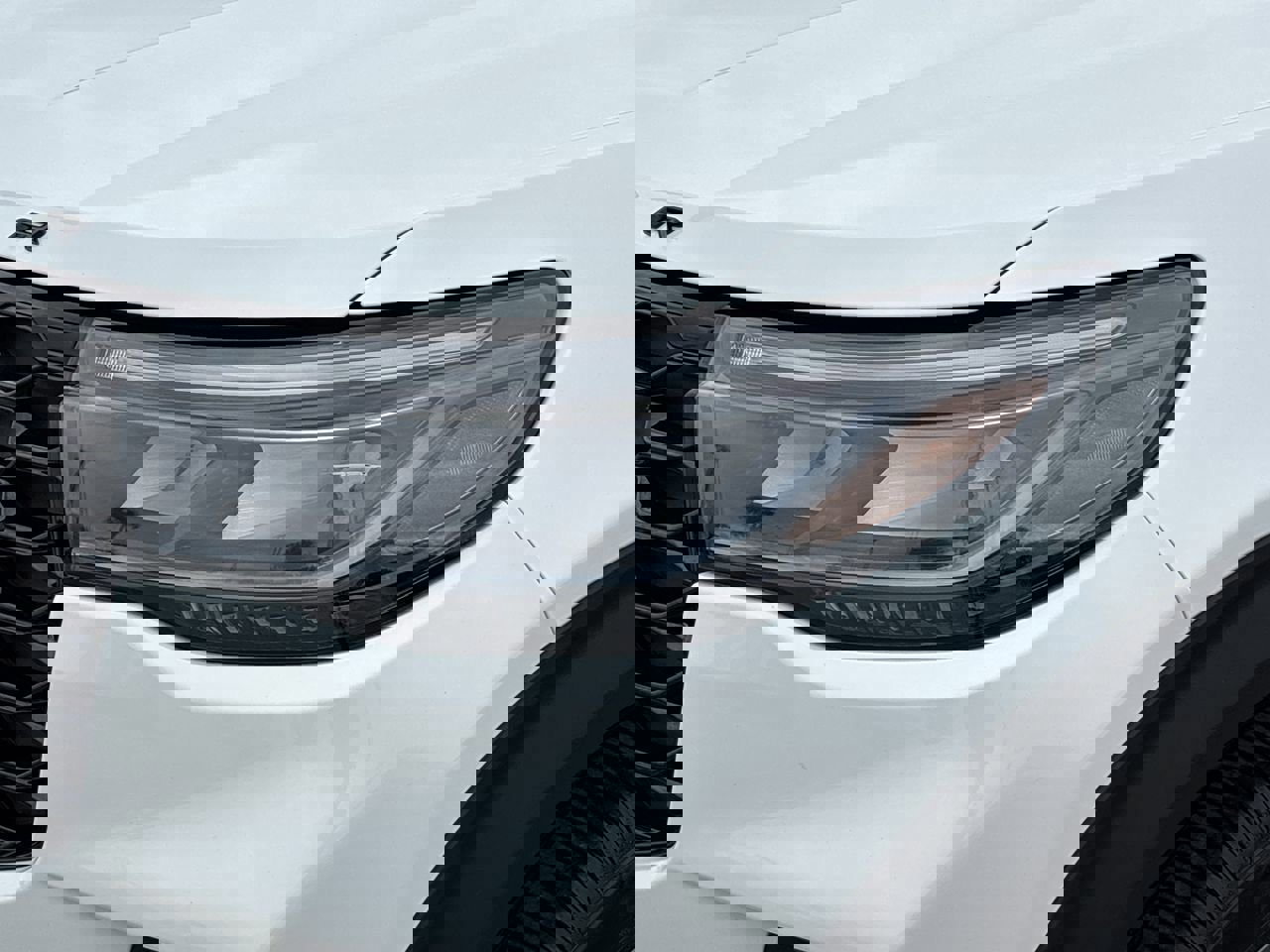 Certified 2025 Ford Explorer ST-Line w/ Premium Package image 12