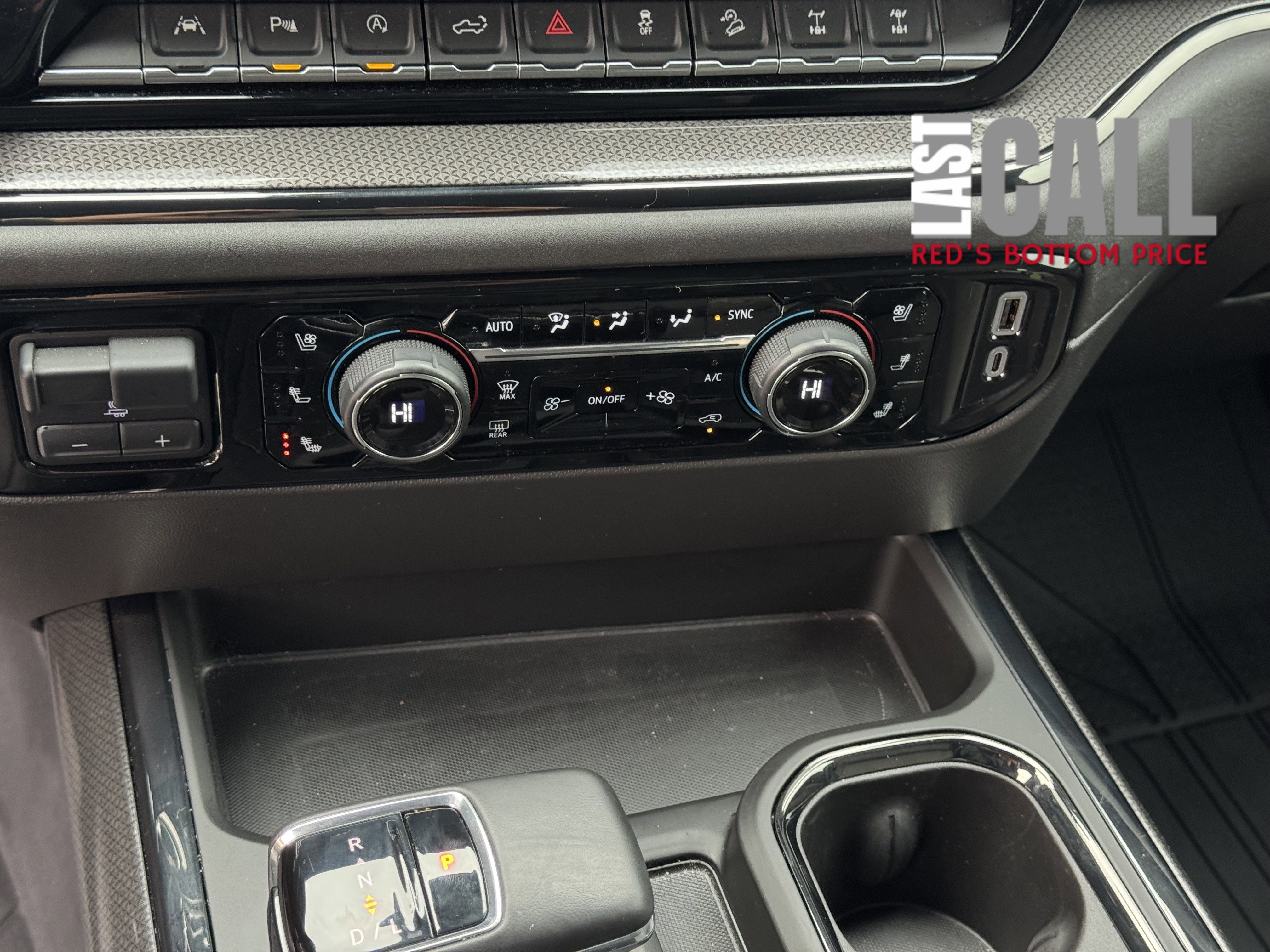 Used 2024 Chevrolet Silverado 1500 ZR2 w/ Technology Package image 23