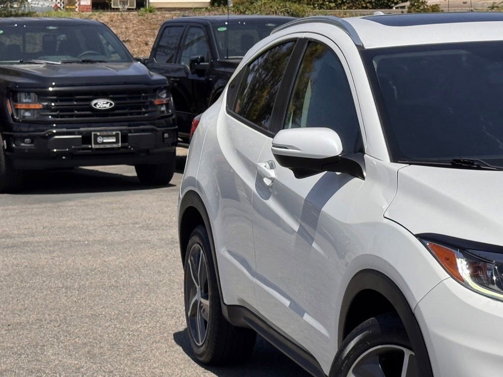 Used 2021 Honda HR-V EX-L image 5