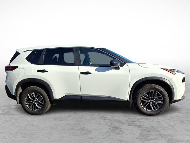 Used 2023 Nissan Rogue S image 7