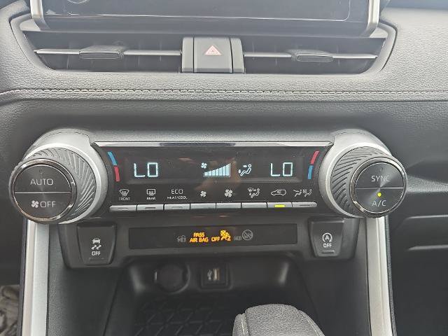 Used 2025 Toyota RAV4 XLE FWD image 22