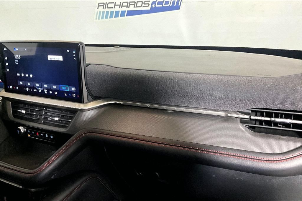 Certified 2025 Ford Explorer ST-Line AWD/4WD image 12