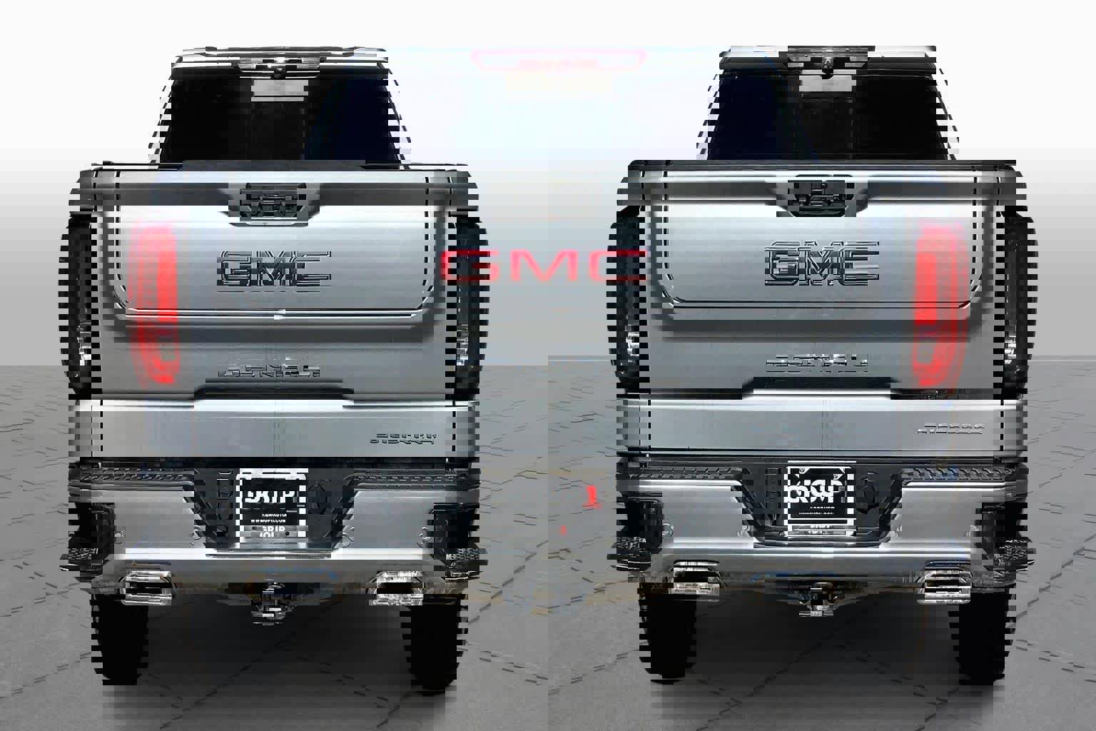 Used 2023 GMC Sierra 1500 Denali w/ Technology Package image 2