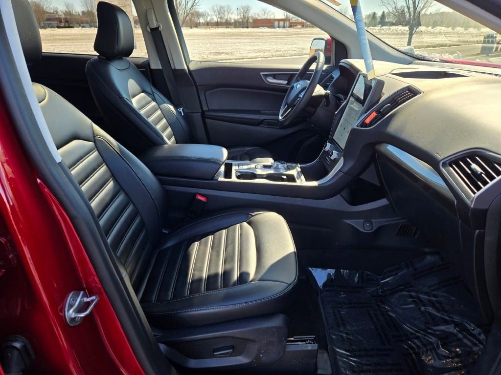 Certified 2024 Ford Edge SEL w/ Convenience Package image 7